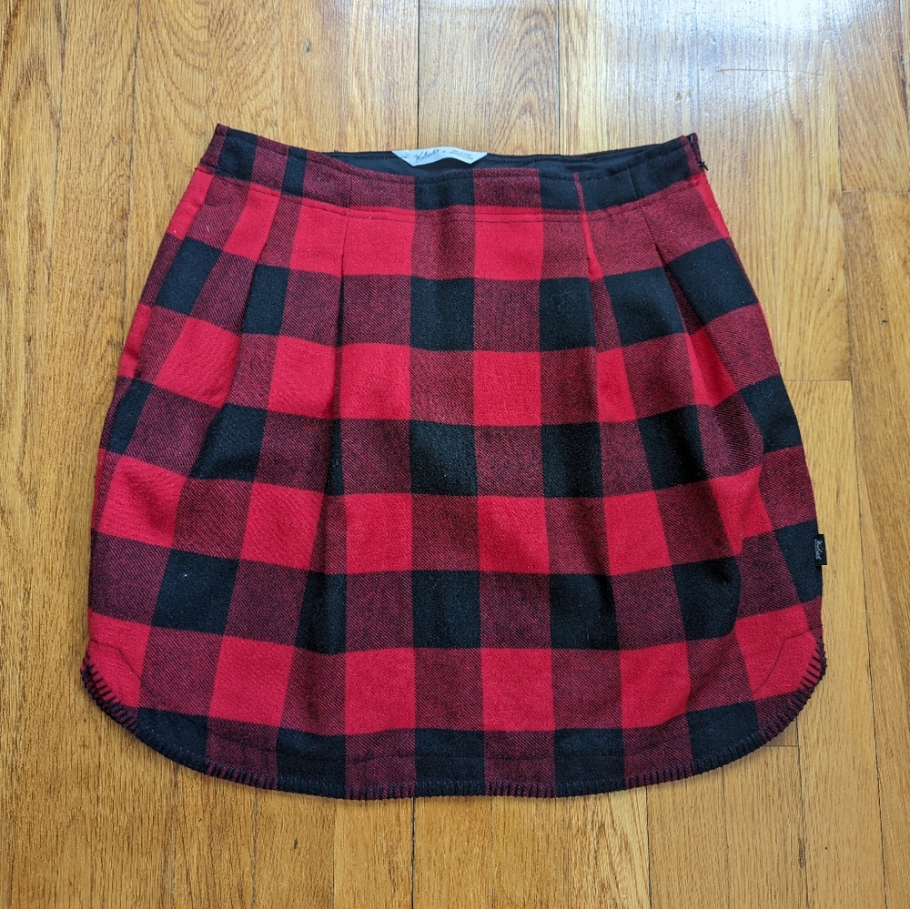 Woolrich Women's Wool Blend Plaid Skirt Size 8 Lined Pleated front Pockets